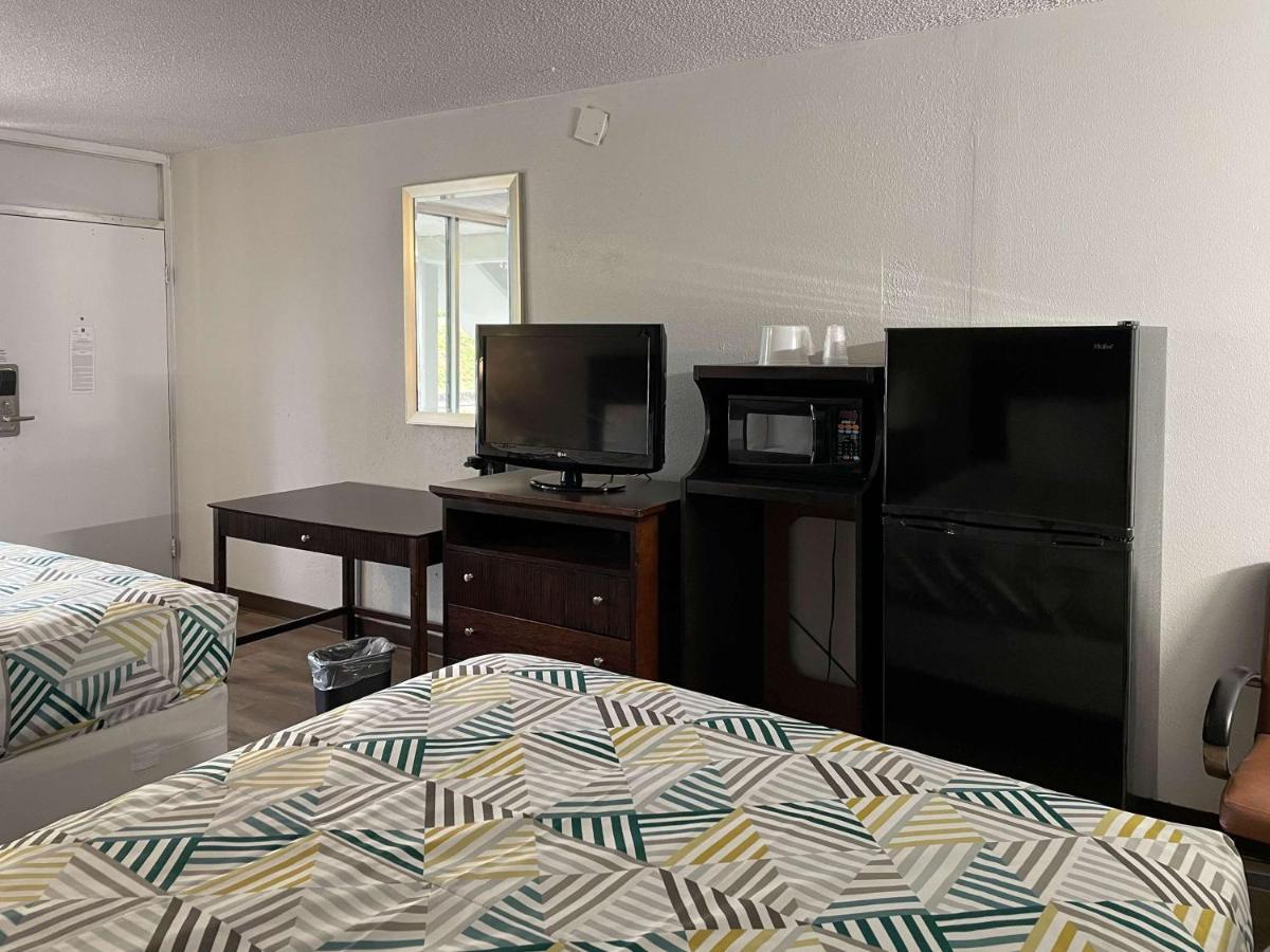 Motel 6 Wytheville Va Exteriör bild
